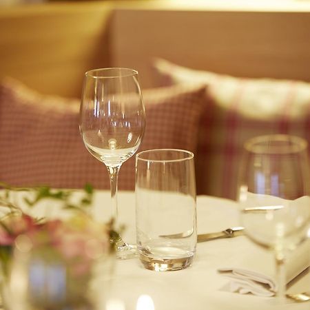Hotel Gasthof Zu Den Linden Oberhundem Ngoại thất bức ảnh