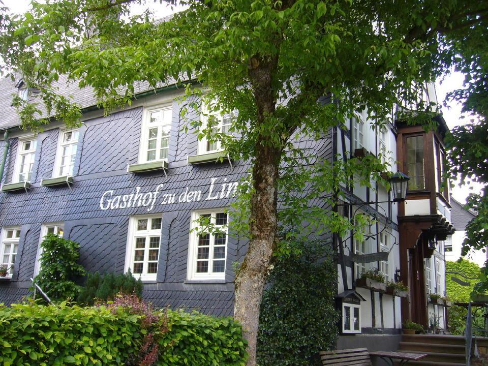 Hotel Gasthof Zu Den Linden Oberhundem Ngoại thất bức ảnh