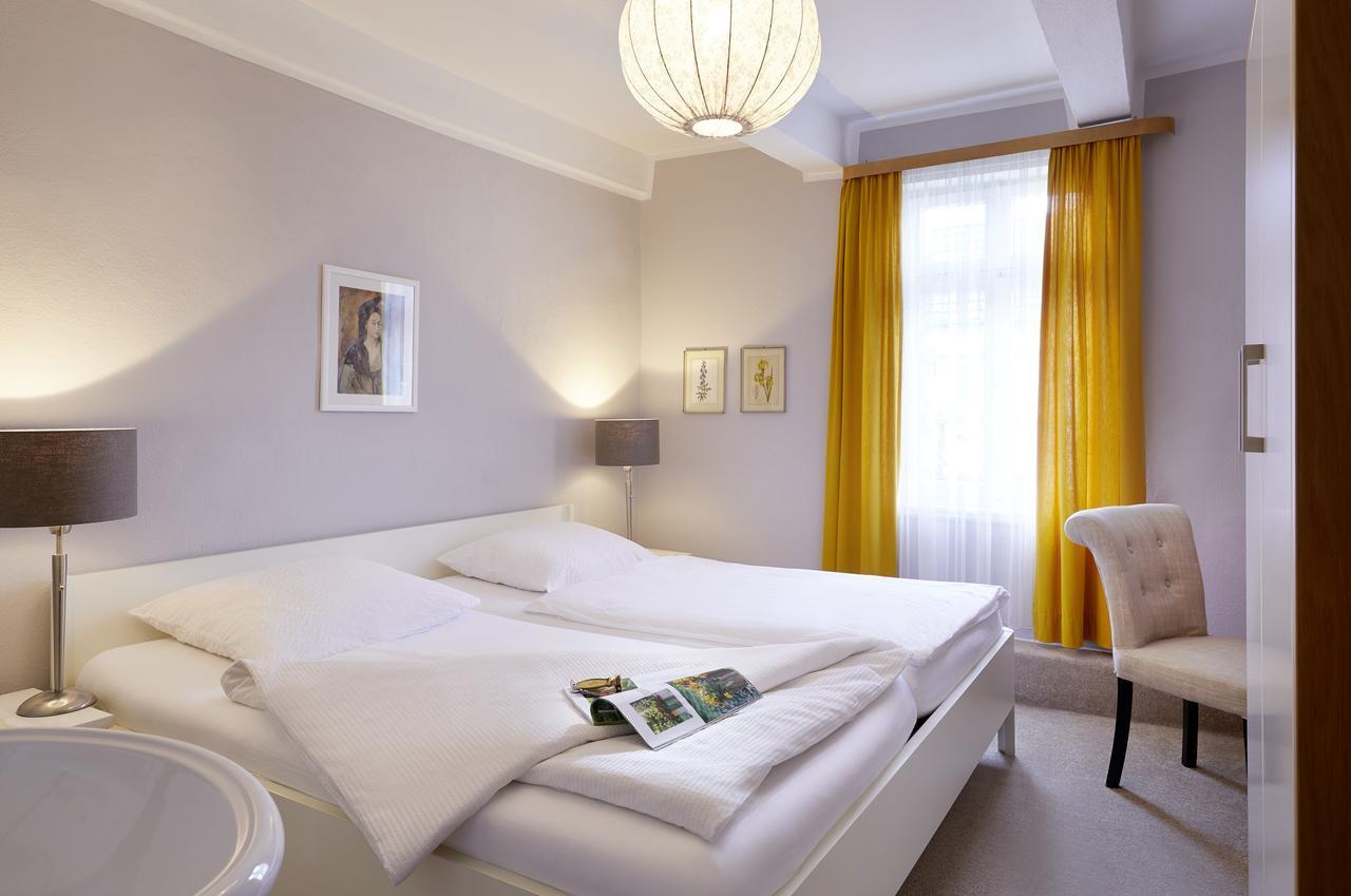 Hotel Gasthof Zu Den Linden Oberhundem Ngoại thất bức ảnh